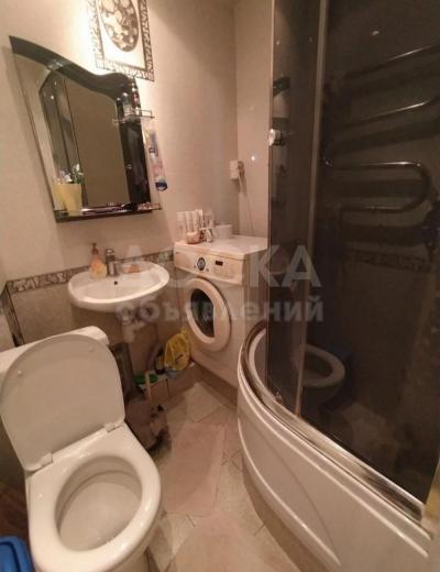 Продаю 2-комнатную квартиру, 48кв. м., этаж - 4/4, 11мкр..