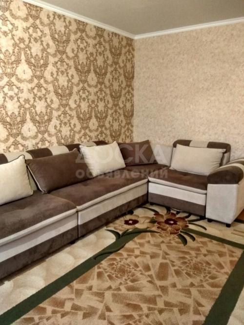 Продаю квартиру 2-ком., 54кв. м., этаж - 4/4, 8.мкр, дом 31-А, по Советской.