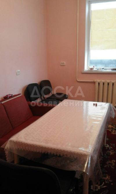 Продаю дом 8-ком., 100кв. м., этаж-2, 5-сот., стена кирпич, Алтын-Ордо.