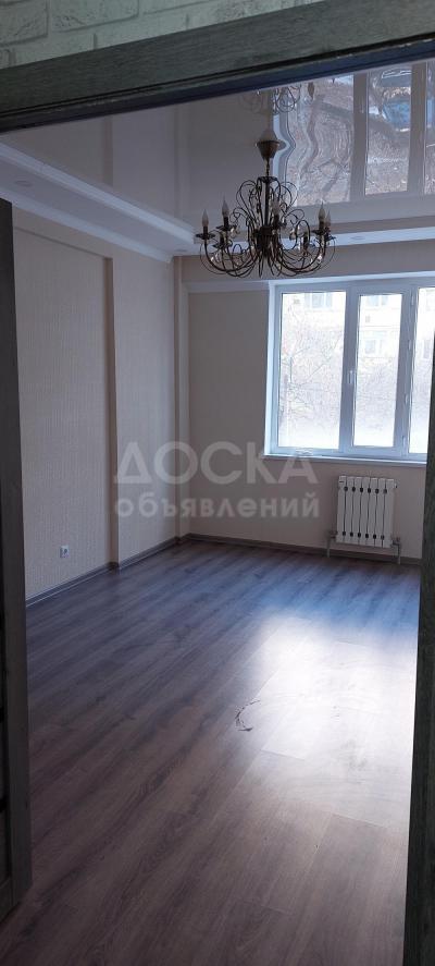 Продаю 1-комнатную квартиру, 40кв. м., этаж - 2/12, мкр Тунгуч, г/м Глобус