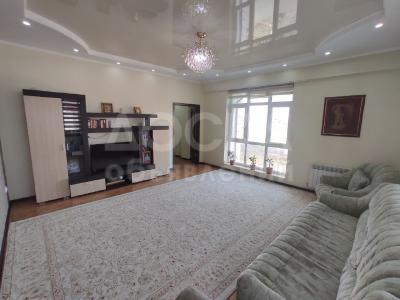 Продаю 4-комнатную квартиру, 132кв. м., этаж - 3/3, с Кок Жар.