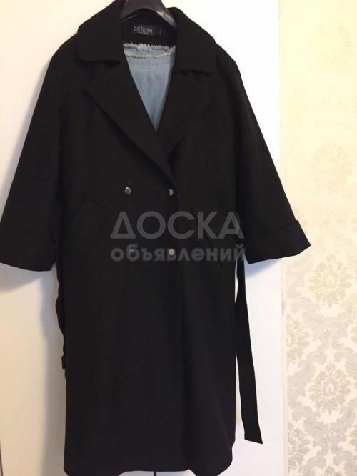 Продаю женские пальто
