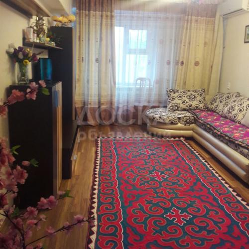 Продаю квартиру 3-ком., 1кв. м., этаж - 5/9, Фрунзе.