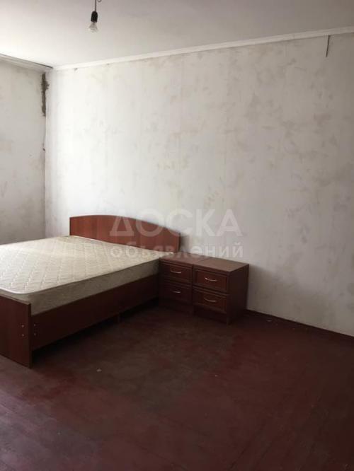 Продаю дом 4-ком., 1кв. м., этаж-1, 5-сот., стена другое, Ж/М Ак-Ордо.