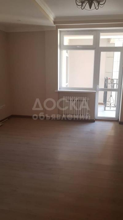 Продаю 3-комнатную квартиру, 143кв. м., этаж - 9/13, ул.Токтогула х ул.Панфилова