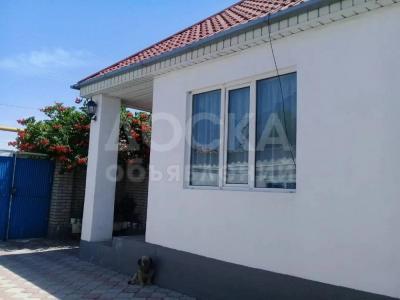 Продаю дом 5-ком. 100кв. м., этаж-1, 10-сот., стена кирпич, С.Люксембург ул.Токмакская.