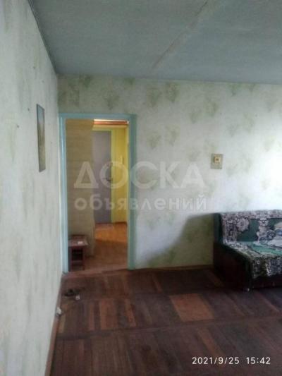 Продаю 3-комнатную квартиру, 58кв. м., этаж - 4/5, 10 мкр.