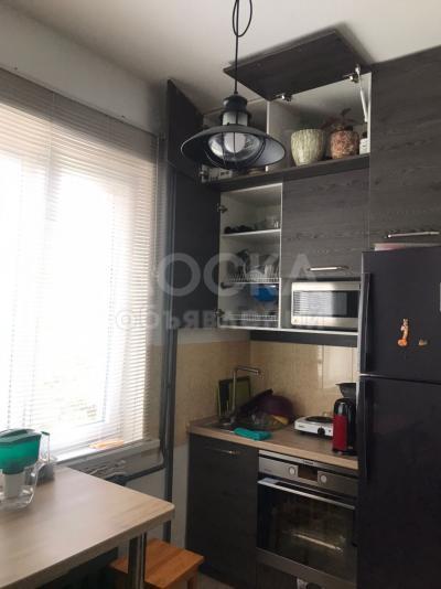 Продаю 1-комнатную квартиру, 33.6кв. м., этаж - 3/5, 5мкр дом 4/1.