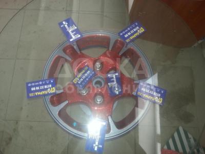 Крутящийся журнальный стол