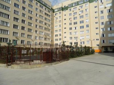 Продаю квартиру 2-ком., 72кв. м., этаж - 4/9, Ахунбаева 186.