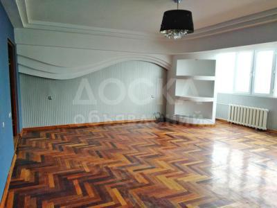 Продаю 4-комнатную квартиру, 100кв. м., этаж - 9/9, Абдрахманова 137.