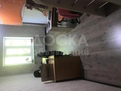 Продаю 2-комнатную квартиру, 60кв. м., этаж - 1/5, Таш-Кумырская 6,38.