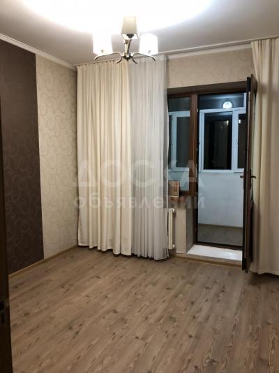 Продаю 2-комнатную квартиру, 69кв. м., этаж - 3/9, 7мкр дом 53.