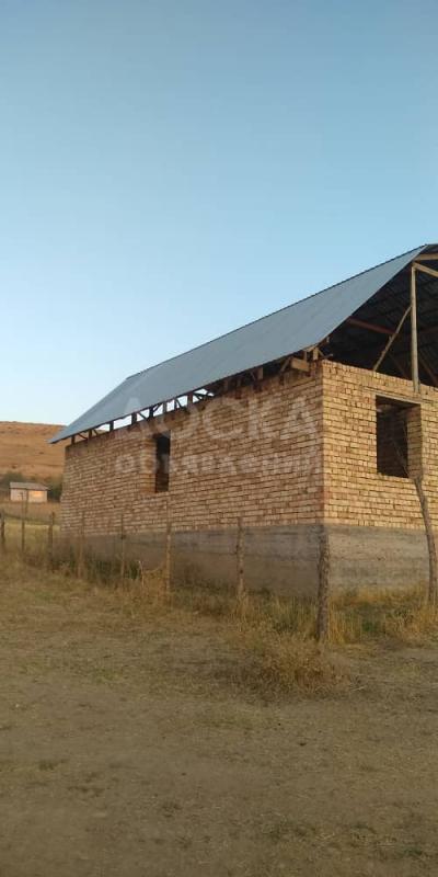 Продаю дом 4-ком. 200кв. м., этаж-2, 8-сот., стена кирпич, Ташкент коргон.