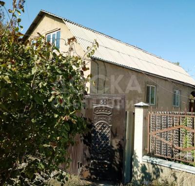 Продаю дом 6-ком. 135кв. м., этаж-1, 5-сот., стена другое, с. Аламудун, район ГЭС-2, ул. Долон 50..