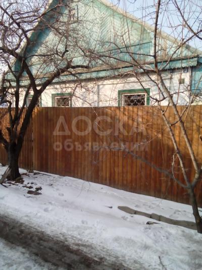 Продаю дом 6-ком. 92кв. м., этаж-1, 4.2-сот., стена другое, переулок.