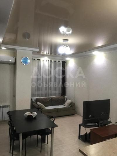 Продаю 3-комнатную квартиру, 68кв. м., этаж - 8/8, район Аю гранд.