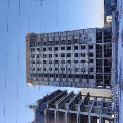 Продаю 3-комнатную квартиру, 94кв. м., этаж - 6/10, центр.