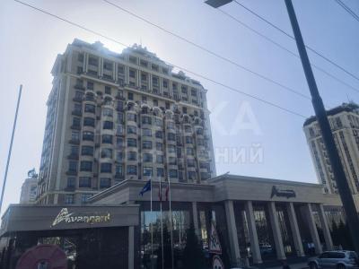 Продаю 3-комнатную квартиру, 108кв. м., этаж - 5/10, Сухе-Батора/Южная магистраль.