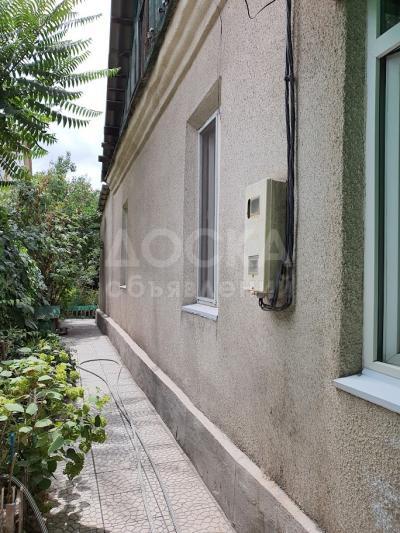 Продаю полдома 4-ком. 72кв. м., этаж-1, 3-сот., стена другое, переулок Кзыл-Ординский, 10.