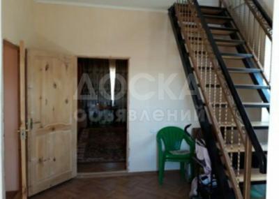 Продаю дом 5-ком. 198кв. м., этаж-2, 6-сот., стена кирпич, С. Кара Ой (Долинка) .