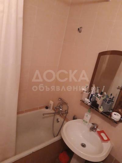 Продаю 3-комнатную квартиру, 54кв. м., этаж - 4/4, 3 мкр. .