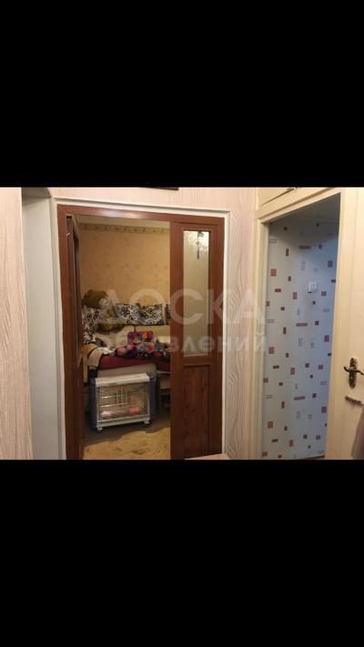 Продаю 3-комнатную квартиру, 63кв. м., этаж - 2/5, Мкр. Тюлейкен .