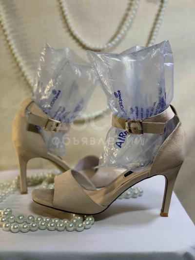 Босоножки, 38 р.