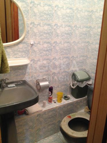 Продаю квартиру 4-ком., 79кв. м., этаж - 2/9, Юг-2,