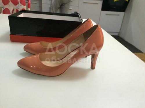 Продаю новые туфли Carlo Pazolini