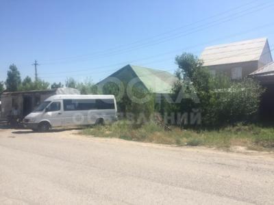 Продаю дом 16-ком. 300кв. м., этаж-2, 5-сот., стена саман, Ак-Ордо.
