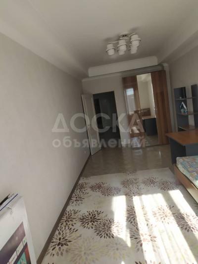 Продаю 3-комнатную квартиру, 120кв. м., этаж - 10/10, логвиненко/боконбаева .