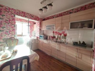 Продаю 3-комнатную квартиру, 73кв. м., этаж - 5/6, Нижний жал 15/31.