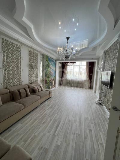 Продаю 3-комнатную квартиру, 101кв. м., этаж - 3/10,  Уметалиева/ Рыскулова.