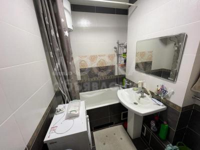 Продаю 4-комнатную квартиру, 92кв. м., этаж - 3/9, 7 мкр.