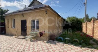 Продаю дом 4-ком. 90кв. м., этаж-1, 5,5-сот., стена саман, Изюмский переулок дом 43.