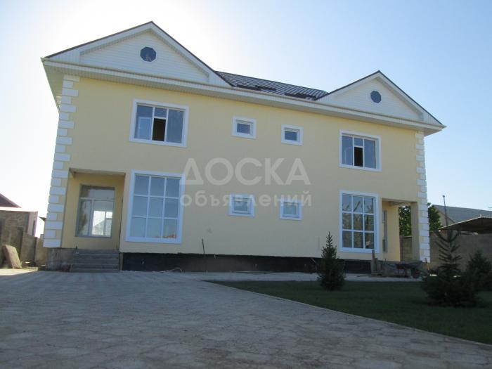 Продаю таунхаус, 5-ком., 134кв. м., этаж-2, 3.2-сот., стена кирпич, ул.Иссыккульская, жм.Каражыгач, Октябрьский район.,