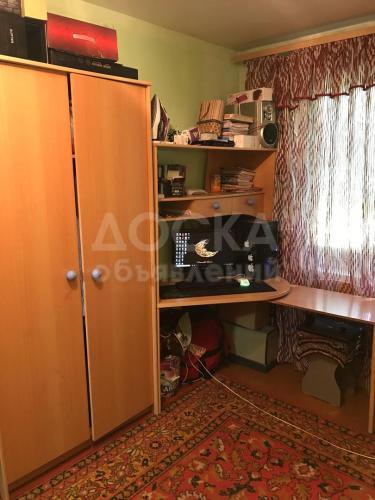 Продаю квартиру 2-ком., 46кв. м., этаж - 1/5, бокомбаева 247 пересекает Молодую гварию .