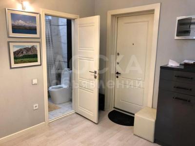 Продаю 2-комнатную квартиру, 63кв. м., этаж - 8/10, Белинка Токтогулова.