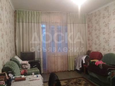 Продаю 3-комнатную квартиру, 62кв. м., этаж - 4/5, Аламедин 1, дом 64/7 кв , ориентировочно рынок чынар, уйгурский квадрат.