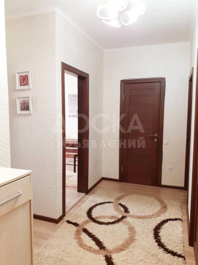 Продаю 3-комнатную квартиру, 80кв. м., этаж - 1/5, Тыныстанова/Медерова.