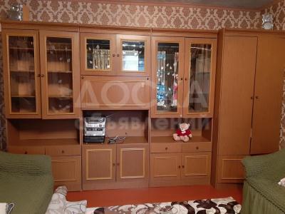 Продаю стенку!