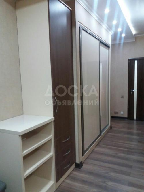 Продаю квартиру 2-ком., 94кв. м., этаж - 6/9, Логвиненко 10 (чуть выше Боконбаевы).