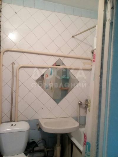 Продаю 2-комнатную квартиру, 43кв. м., этаж - 5/5, ул.Суюмбаева х ул.Фрунзе