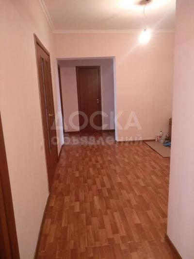 Продаю 3-комнатную квартиру, 83кв. м., этаж - 4/10, Бишкек, мкр"Улан" Ботанический сад.