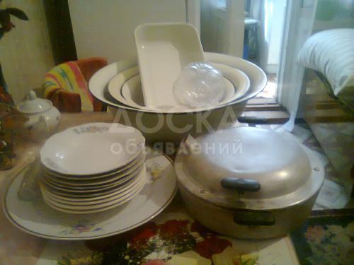 Продам тарелки,блюдо,салатник ,различную эмалированную посуду