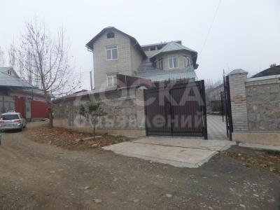 Продаю дом 4-ком. 135,3кв. м., этаж-1, 831-сот., стена кирпич, с.Чуй . ул.Бригандная.