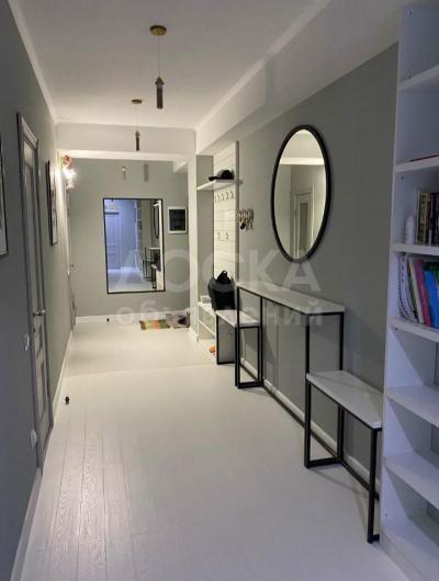 Продаю 3-комнатную квартиру, 107кв. м., этаж - 7/10, 5 мкр.