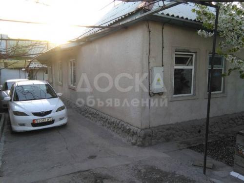 Продаю дом 1-ком., 100кв. м., этаж-3, 6-сот., стена кирпич, Воронцовка.