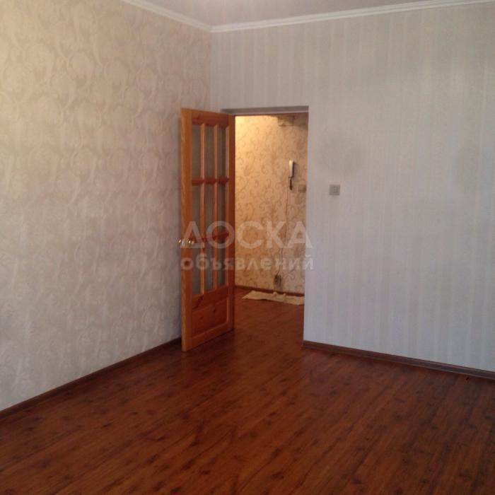 Продаю 4-х комнатную квартиру